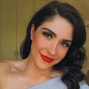 Meet your Posher, Ellen